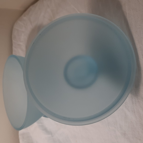 Vintage Blue Satin Imperial Glass Bee Box with original sticker - Picture 6 of 10